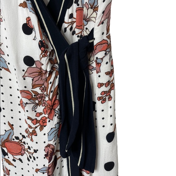 Anthropologie | Maeve Aubrey Floral Wrap Dress 8 - Picture 6 of 10